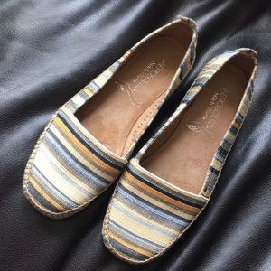 Aerosoles Stitch N Turn